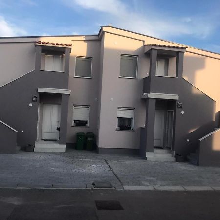 Apartman Petra 1 Vir Buitenkant foto