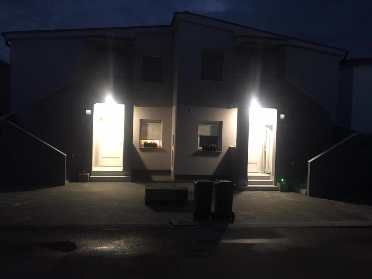 Apartman Petra 1 Vir Buitenkant foto