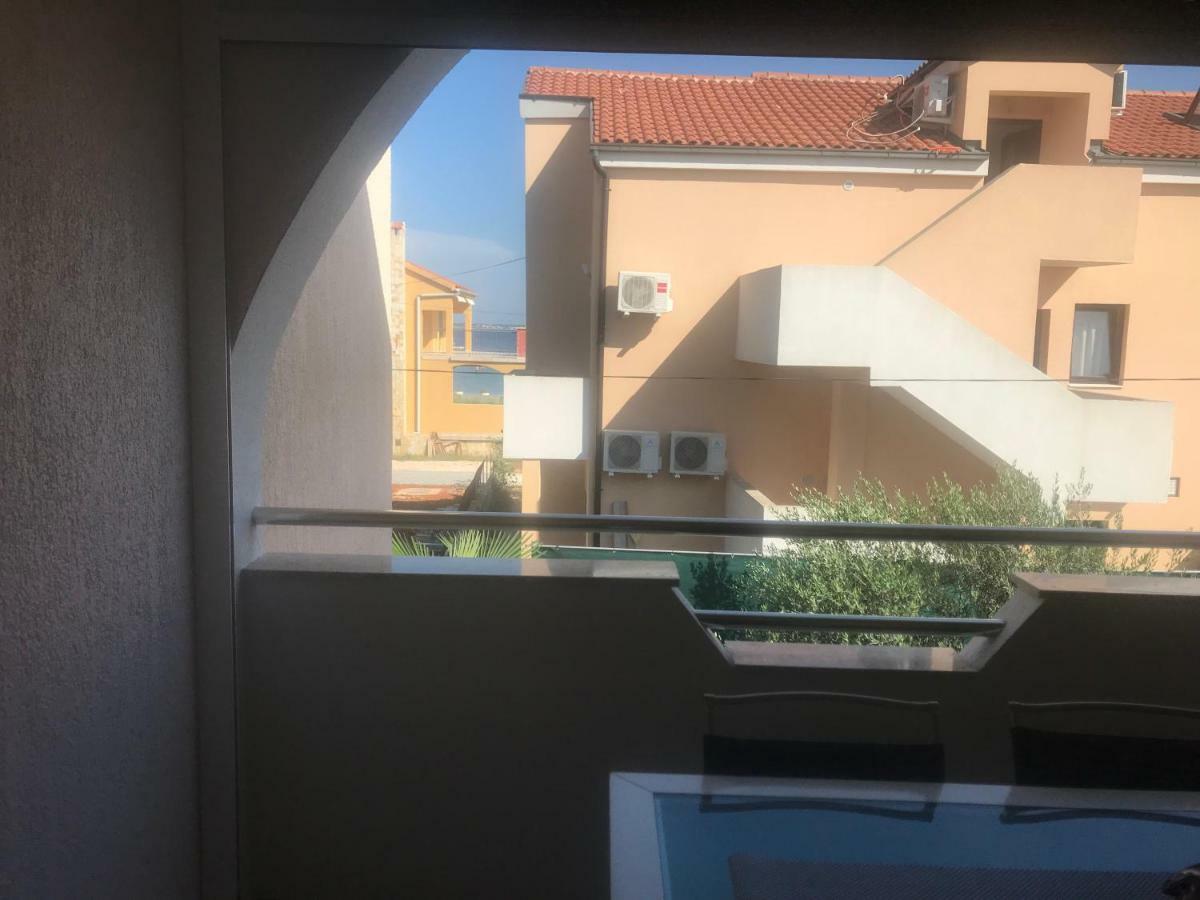 Apartman Petra 1 Vir Buitenkant foto