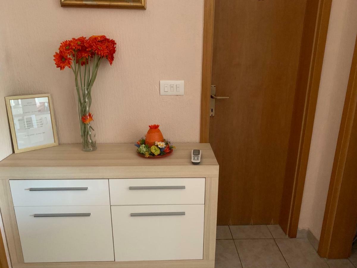 Apartman Petra 1 Vir Buitenkant foto